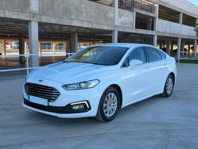 Usado Ford Mondeo Titanium 187 CV (137 kW) 2019 Blanco Berlina