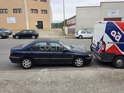 Usado Peugeot 406 110 CV (80 kW) 1999 Azul Berlina