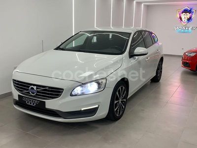Blanco Usado 2015 Volvo V60 Kinetic Familiar | 13.500 € (Un poco caro)