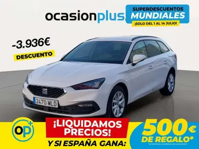Usado Seat Leon ST Style 131 CV (96 kW) 2023 Blanco Familiar