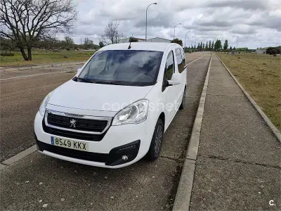 Usado Peugeot Partner Tepee Access 100 CV (73 kW) 2018 Blanco Monovolumen