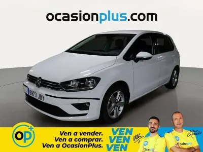 Usado VW Golf Sportsvan Advance 125 CV (91 kW) 2015 Blanco Monovolumen