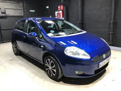Usado Fiat Grande Punto Active 95 CV (69 kW) 2007 Azul Utilitario