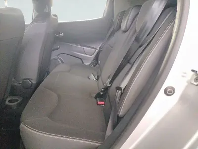 Usado Renault Clio IV Business 75 CV (55 kW) 2019 Gris Berlina