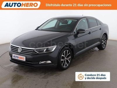 Usado VW Passat Advance 150 CV (110 kW) 2019 Negro Berlina