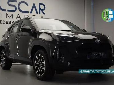 Usado Toyota Yaris Hybrid Connect Style 115 CV (84 kW) 2022 Negro