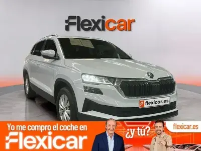 Usado Skoda Karoq Ambition 150 CV (110 kW) 2023 Blanco SUV