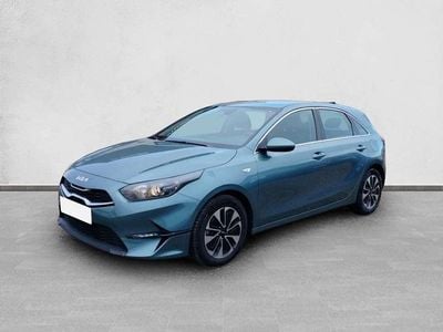 Begagnad Kia Ceed 101 HK (74 kW) 2025 Grå Halvkombi