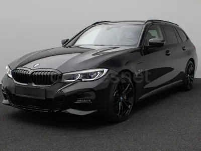 Usado BMW 330e Comfort Edition 292 CV (214 kW) 2022 Negro Familiar