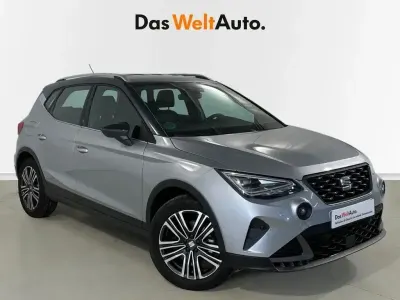 Usado Seat Arona FR 110 CV (80 kW) 2023 Gris SUV