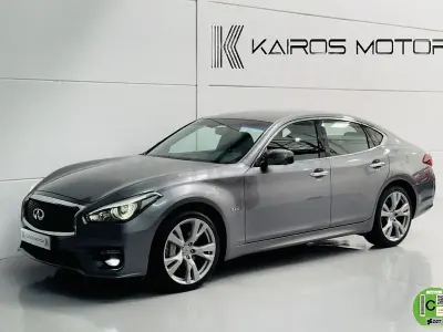 Usado Infiniti Q70 Premium 170 CV (125 kW) 2016 Gris / plata Berlina
