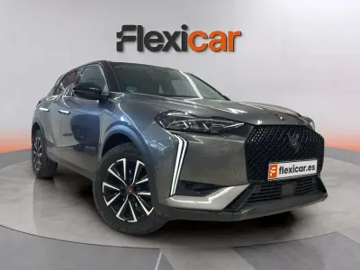 Usado DS Automobiles DS3 Crossback Performance 131 CV (96 kW) 2023 Gris SUV