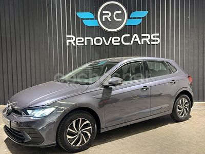Usado VW Polo Life 95 CV (69 kW) 2022 Gris / plata Berlina