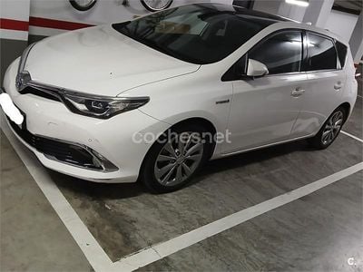 Toyota Auris Hybrid