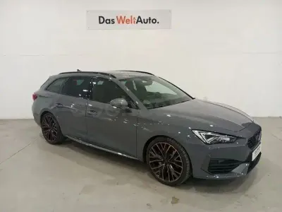 Usado Cupra Leon VZ 300 CV (220 kW) 2023 Gris / plata Familiar