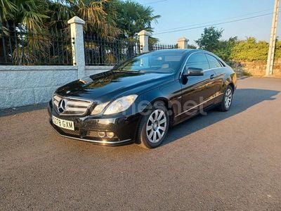 Usado Mercedes E220 170 CV (125 kW) 2010 Negro Coupe