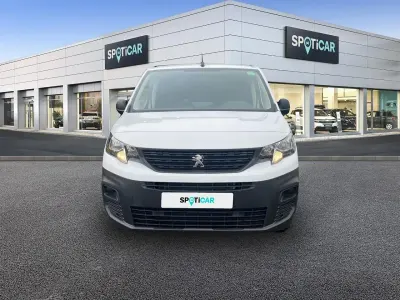 Usado Peugeot Partner 136 CV (100 kW) 2024 Blanco Monovolumen