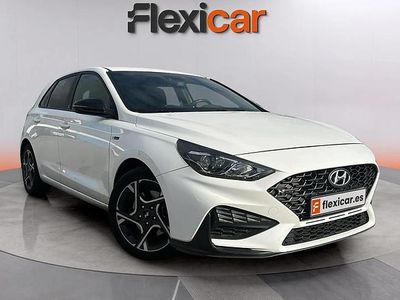Usado Hyundai i30 N Line 120 CV (88 kW) 2022 Blanco Berlina
