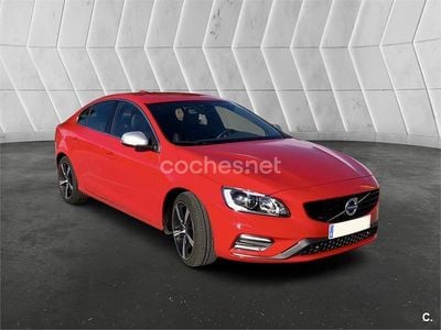 Usado Volvo S60 R-Design Momentum 150 CV (110 kW) 2018 Rojo Berlina