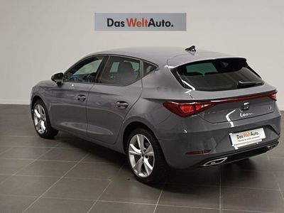 Gris Usado 2023 Seat Leon FR Berlina | 28.900 € (Caro)