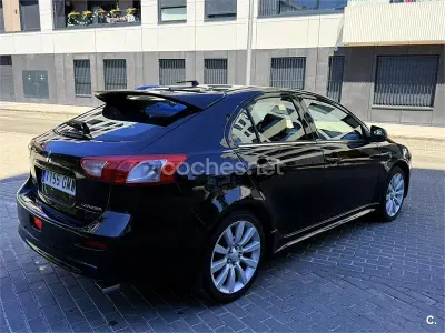 Usado Mitsubishi Lancer Sportback Motion 143 CV (105 kW) 2010 Negro Berlina