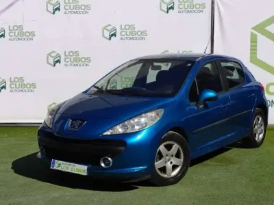 Usado Peugeot 207 90 CV (66 kW) 2006 Azul Utilitario