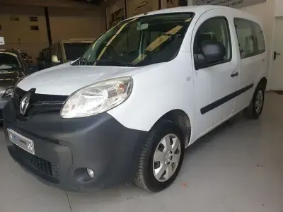 Usado Renault Kangoo 75 CV (55 kW) 2019 Blanco Familiar