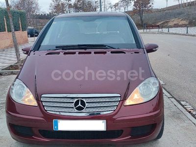 Granate Usado 2005 Mercedes A150 Elegance Monovolumen | 3400 € (Un poco caro)