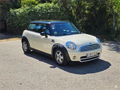 Usado Mini Cooper D 110 CV (80 kW) 2009 Beige Utilitario