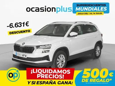 Usado Skoda Karoq Selection 115 CV (84 kW) 2024 Blanco SUV