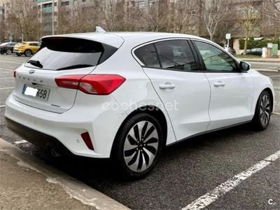 Usado Ford Focus Trend 125 CV (91 kW) 2018 Blanco Berlina