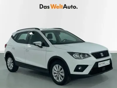 Usado Seat Arona Style 110 CV (80 kW) 2021 Blanco SUV