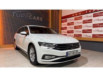 Usado VW Passat 122 CV (89 kW) 2022 Blanco Familiar