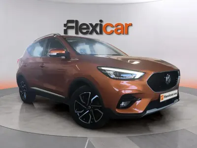 Käytetty MG ZS Comfort 106 HP (77 kW) 2023 Oranssi Katumaasturi