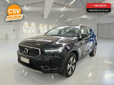 Usado Volvo XC40 Momentum 211 CV (155 kW) 2022 Negro SUV