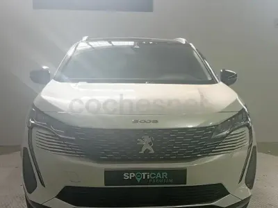 Usado Peugeot 5008 Allure 130 CV (95 kW) 2021 Blanco SUV