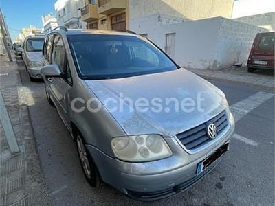 Gris / plata Usado 2006 VW Touran Edition Monovolumen | 3500 €