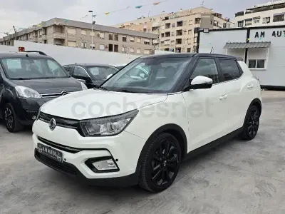 Usado SsangYong Tivoli 115 CV (84 kW) 2016 Blanco SUV