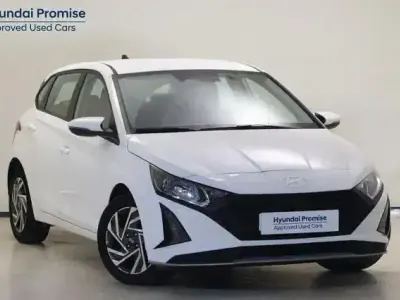 Usado Hyundai i20 100 CV (73 kW) 2024 Blanco Utilitario