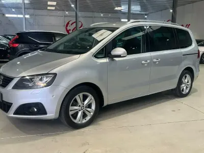 Usado Seat Alhambra XCELLENCE 150 CV (110 kW) 2022 Gris