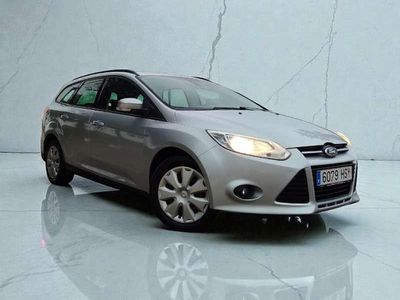 Usado Ford Focus Trend 114 CV (83 kW) 2013 Gris Familiar