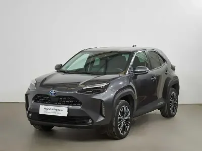 Usado Toyota Yaris Style 116 CV (85 kW) 2021 Gris Utilitario