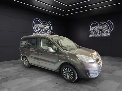 Usado Peugeot TePee Active 110 CV (80 kW) 2017 Marrón Van
