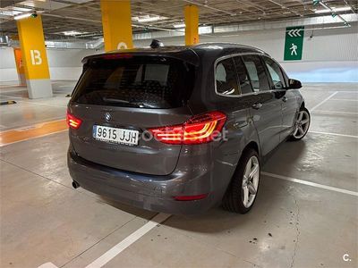 Käytetty BMW 218 Sport Line 150 HP (110 kW) 2015 Harmaa Farmari