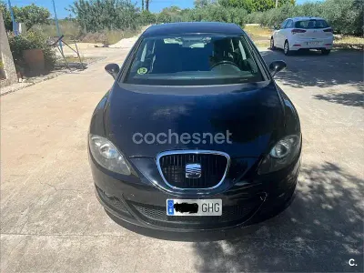 Usado Seat Leon Ecomotive 105 CV (77 kW) 2008 Negro Utilitario