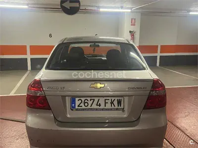 Usado Chevrolet Aveo LT 94 CV (69 kW) 2007 Gris / plata Berlina