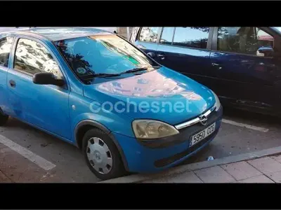 Usado Opel Corsa Comfort 75 CV (55 kW) 2002 Azul Utilitario