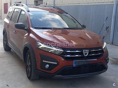 Usado Dacia Jogger Extreme 110 CV (80 kW) 2023 Granate Monovolumen