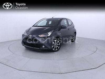 Gris / plata Usado 2021 Toyota Aygo X-play Utilitario | 12.700 € (Precio justo)