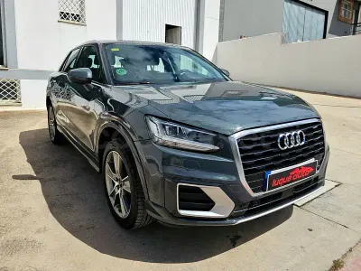 Usado Audi Q2 Advanced Plus 116 CV (85 kW) 2018 Gris / plata SUV